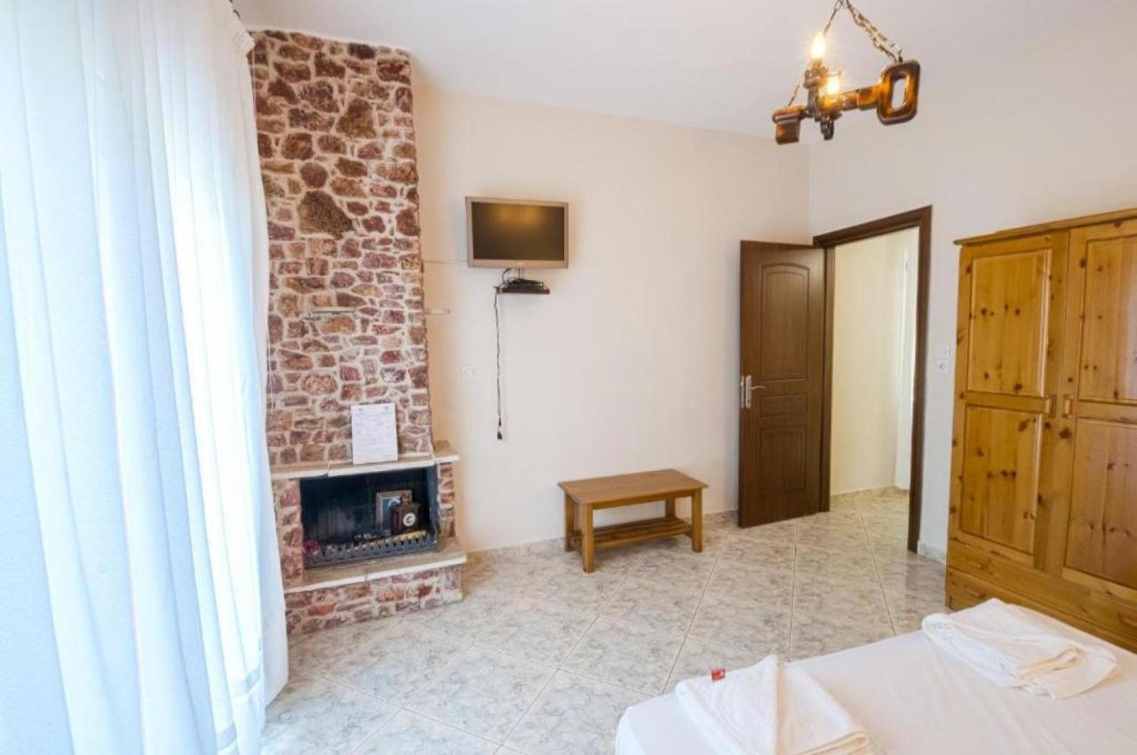 Petra Mare Apartments Aliki  Bagian luar foto