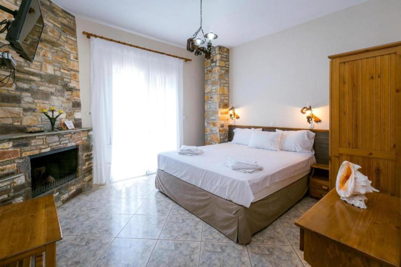 Petra Mare Apartments Aliki  Bagian luar foto