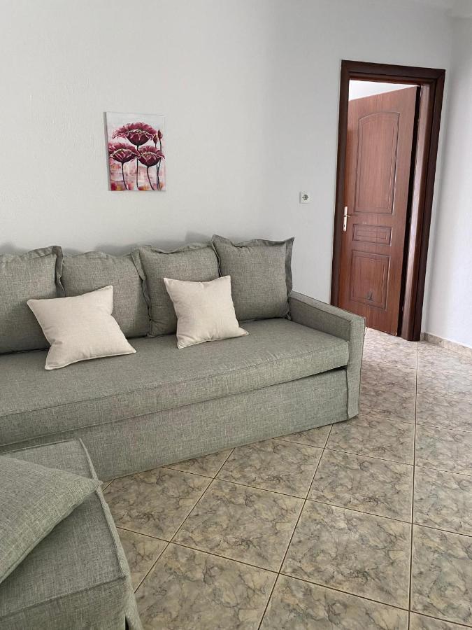 Petra Mare Apartments Aliki  Bagian luar foto