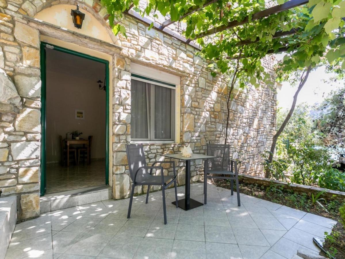 Petra Mare Apartments Aliki  Bagian luar foto
