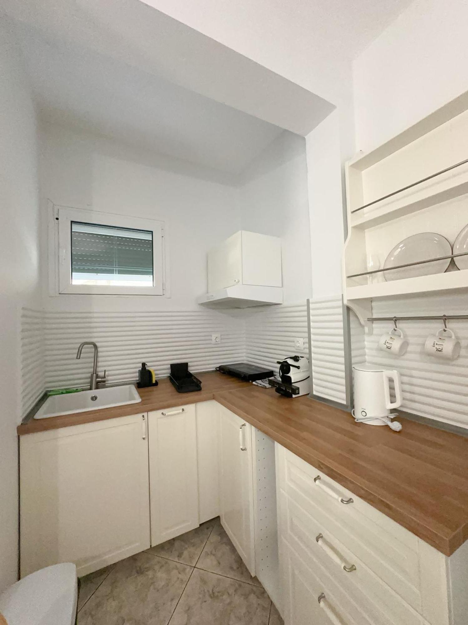 Petra Mare Apartments Aliki  Bagian luar foto