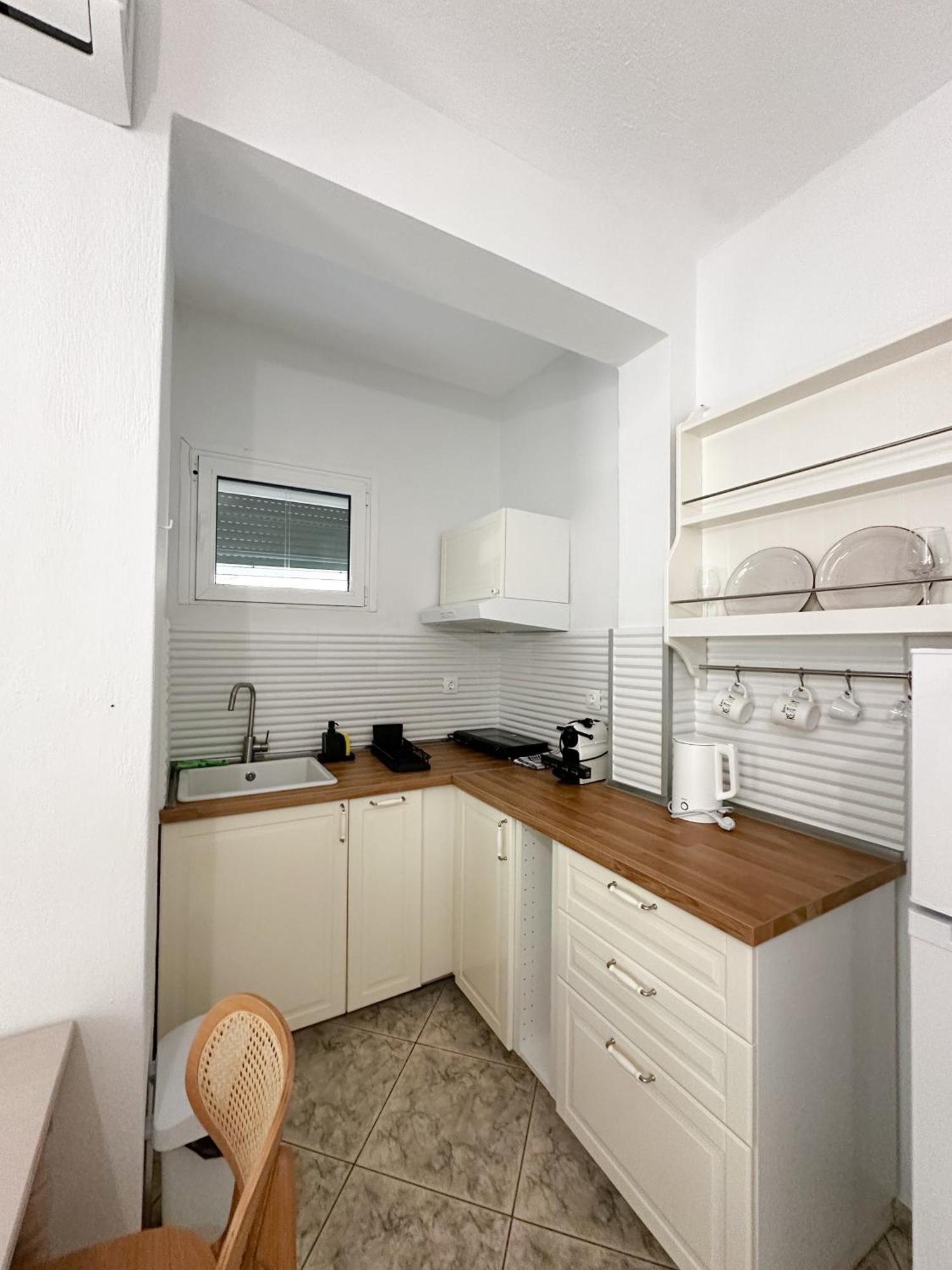 Petra Mare Apartments Aliki  Bagian luar foto